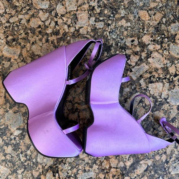 Versace
Triplatform 170mm platform sandals - Picture 10 of 16